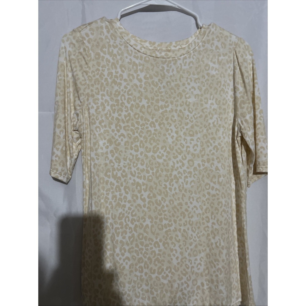 Nine West Women Rayon Leopard Short Sleeve Boat Neck T-Shirt Yellow Size XS